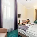 Apartahotel Old Town 3*