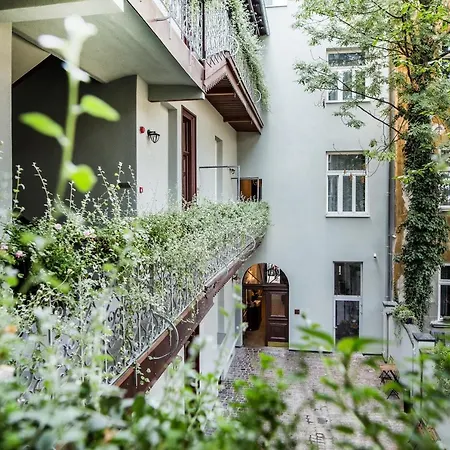 Aparthotel Old Town 3*