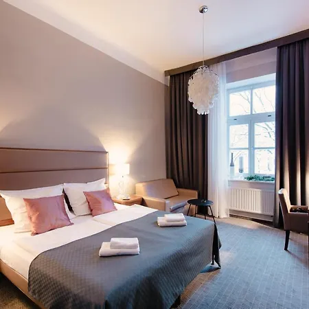 Old Town 4*
