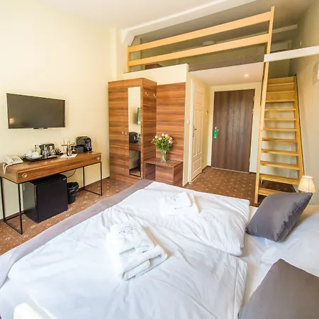 Aparthotel Old Town 3*