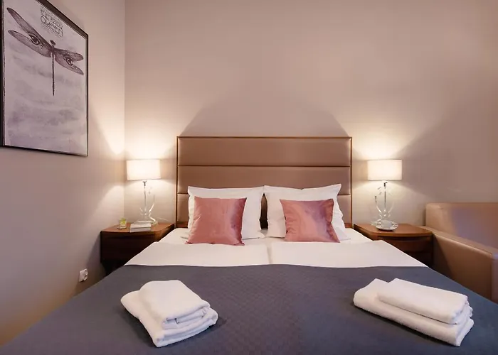 Old Town Apartmanhotel